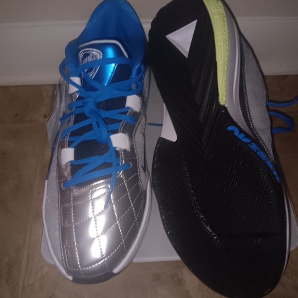 [SOLD]Giannis Freak 5 Size 11 Basketball Shoes - Picture 4 of 5